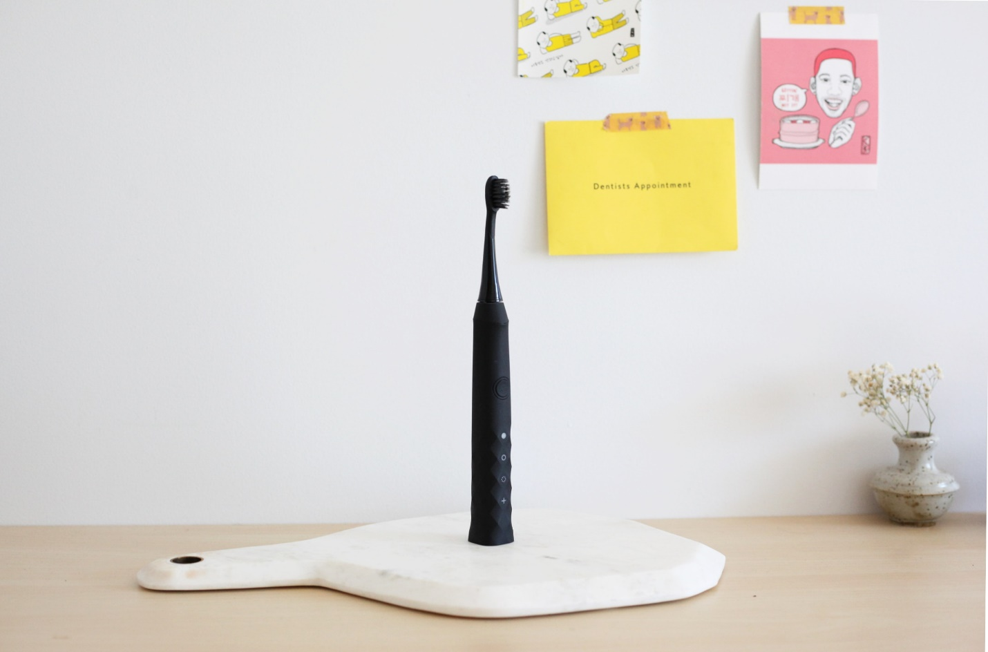 A smart sonic electric toothbrush